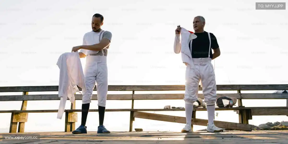 🎁 限量潮品，独家发售，体育周边让热爱触手可及！